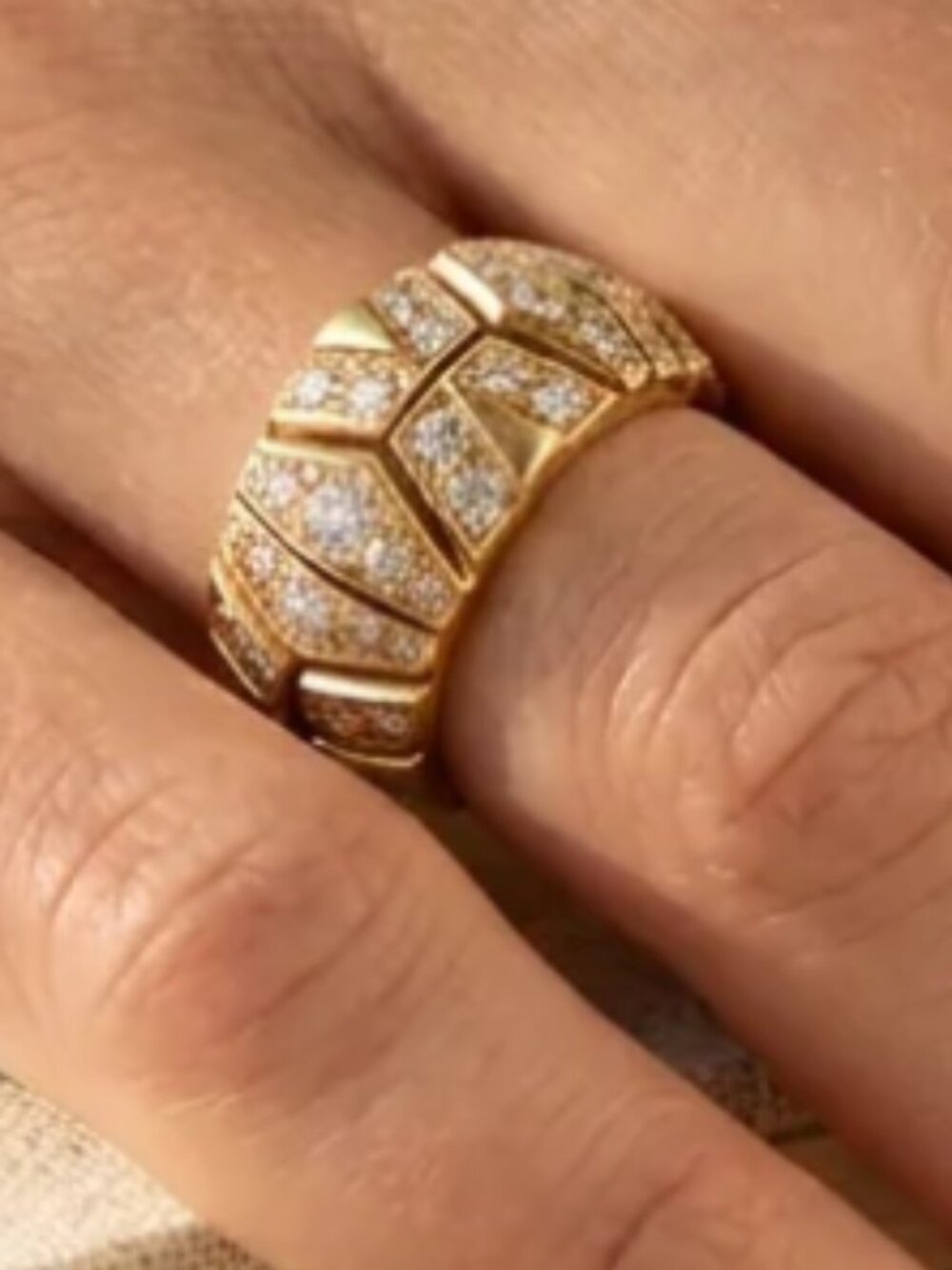 18k Cartier Diamond Rivoli Gorgeous Forever Timeless Elegant Engagement Wedding